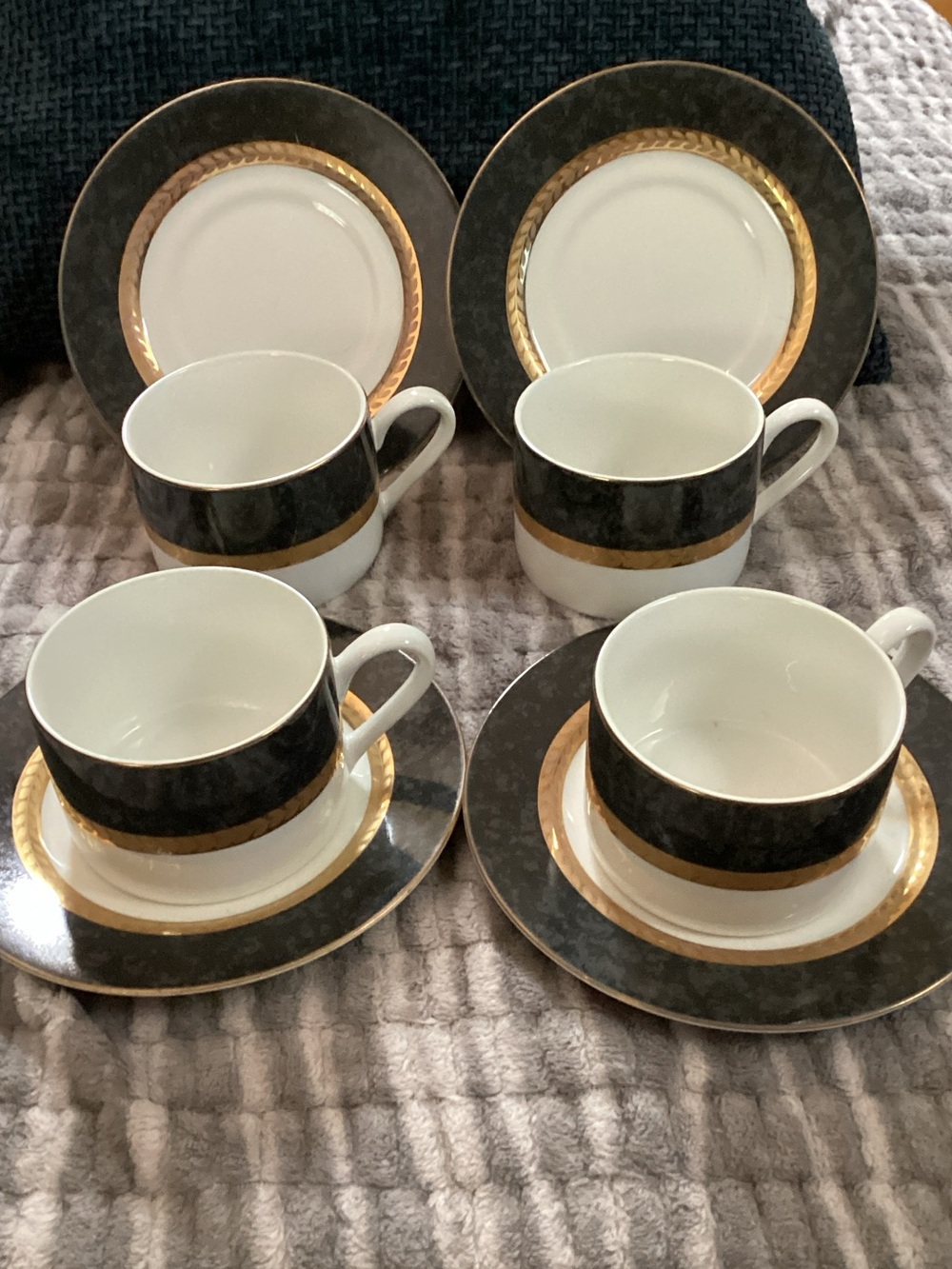 8 pc Retroneu Porcelain gold leaf Tea Coffee cups & saucers Fine China set